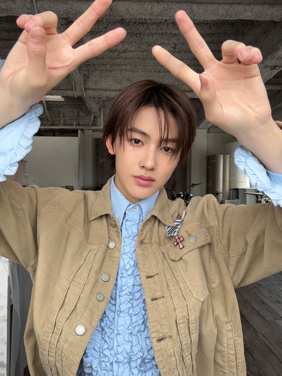 IdolRecommend's tweet photo. IDOL RECOMMEND - #SEONGHYEON  #성현

🇰🇷 Nationality: Korean (Daejeon)
🎂 Birthday: 2009.01.13 (♑️| Blood Type A)
🎤 Group: #CORTIS 
⏳ Training: Entered the company at 11, trained for approx. 5 years.
🚫 Dislike: Mint-chocolate flavor.
🎤 First Audition Song: "MIC DROP" by #BTS https://t.co/RWK3ILJk25