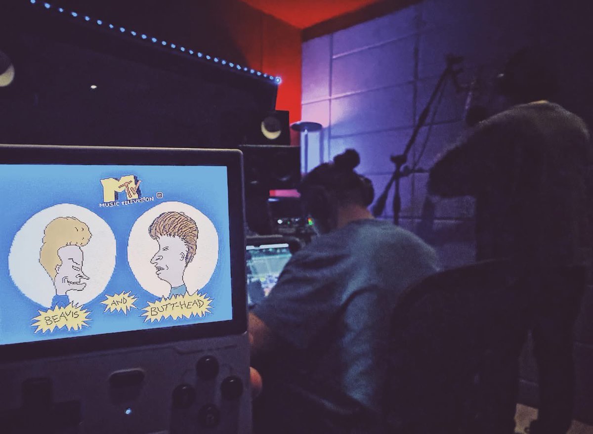 Framing Hanley tweet media