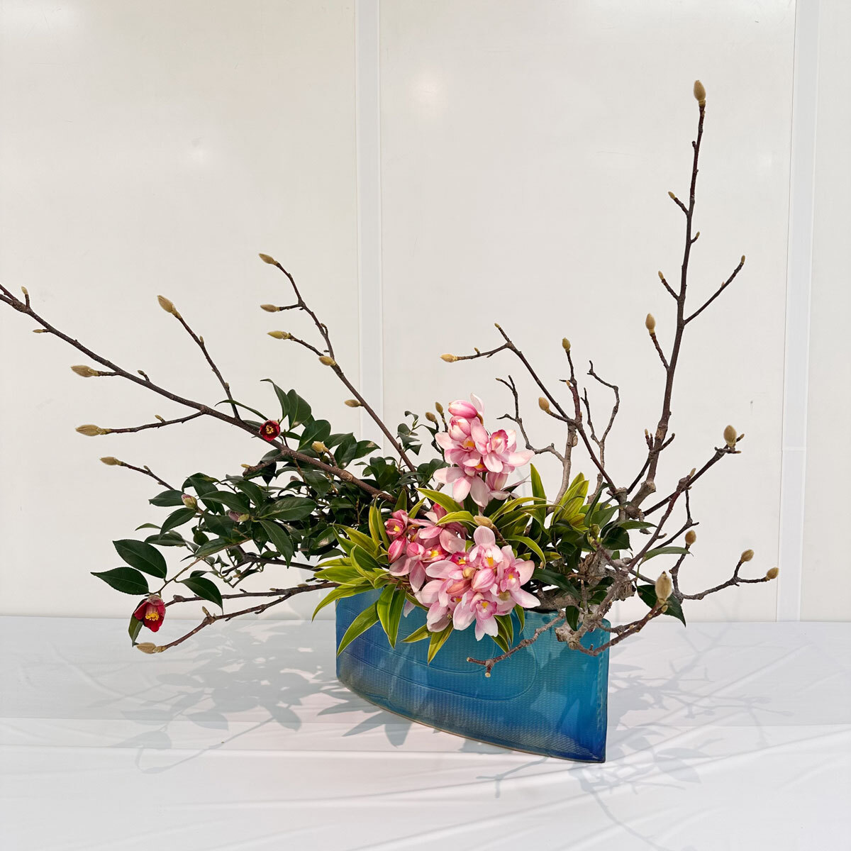 daimarushimo's tweet photo. ＼第27回 いけばな展／

2月6日(金)→8日(日)の期間中、
6階 催事場にて、
山口県総合芸術文化祭2026協賛下関市いけばな連合会
第27回「いけばな展」を開催しております。

皆さまのご来場をお待ちしております。

● いけばな展 [入場料600円］
● 2月8日(火)まで  ※最終日は17時閉場
● 6階 催事場 https://t.co/Nt3BY23Unw
