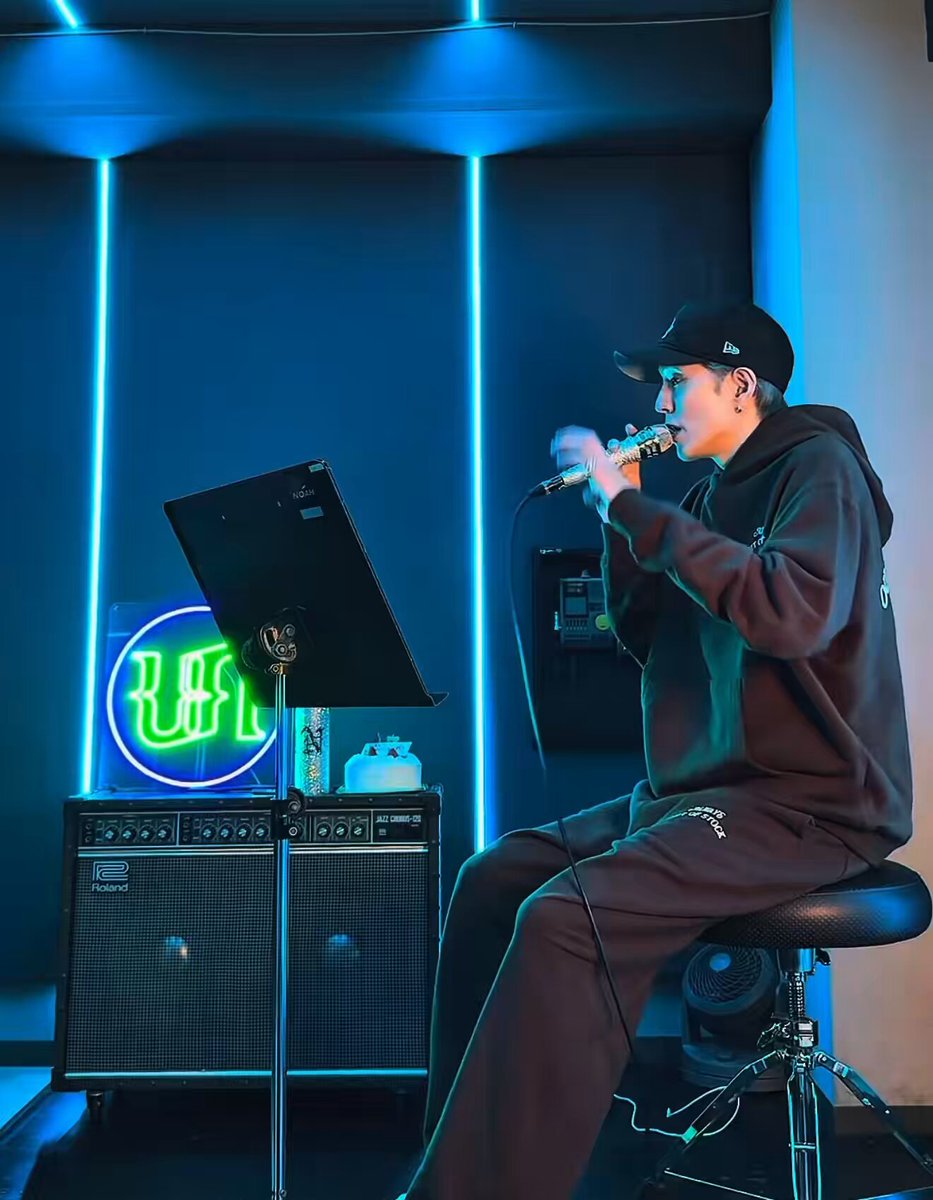 _AAANEWS_'s tweet image. ♪ 366日 #浦田直也 #acoustic #streaminglive #366日 #HY dlvr.it/TQnjSW