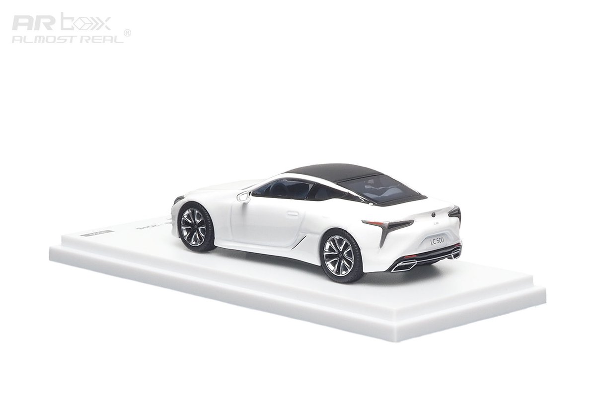sumsmodel_jp's tweet photo. Lexus LC500 - 2018 - White Pearl 
1/64スケール！

#ミニカー　#レクサス
#almostrealmodel #miniturecars https://t.co/TY8qCvhE16