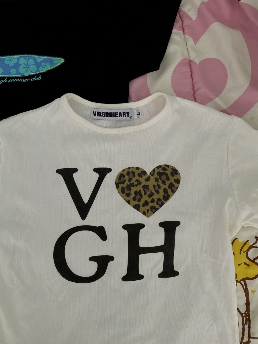 kamudshop's tweet photo. .☘︎ ݁˖ ส่งต่อ VGH มือ2 สภาพดี พร้อมส่ง!!
- VGH summer ดำ size L 290-
- VGH Heart ขาว size L 290- 
ส่งฟรี ทุกตัว ดูเพิ่มเติมได้ค่ะ 𑁍ࠬܓ   
#ส่งต่อเสื้อผ้า #ส่งต่อVgh #vghbkkมือสอง #vghbkk #เสื้อผ้ามือสอง #เสื้อผ้ามือสองสภาพดี https://t.co/OEYCAVijy1