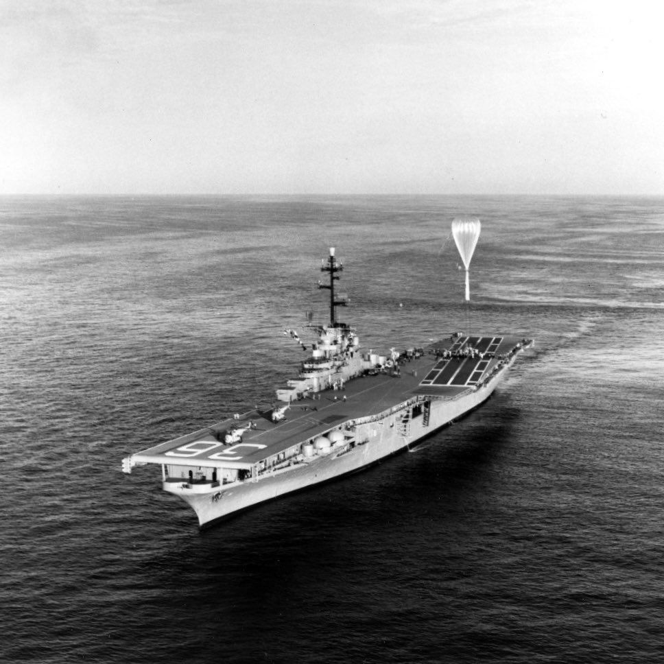 Boneyardsafari's tweet photo. Check out USS Antietam CVS-36 during project Strato-lab in which the first manned balloon carrier landing was made. The balloon was manned by CDR. Malcolm D. Ross, USNR and LCDR Victor A. Prather, USN. April 29, 1961. #ussantietam #cvs36 #stratolab #boneyardsafari #aviationsafari https://t.co/FrhAwHdyg4