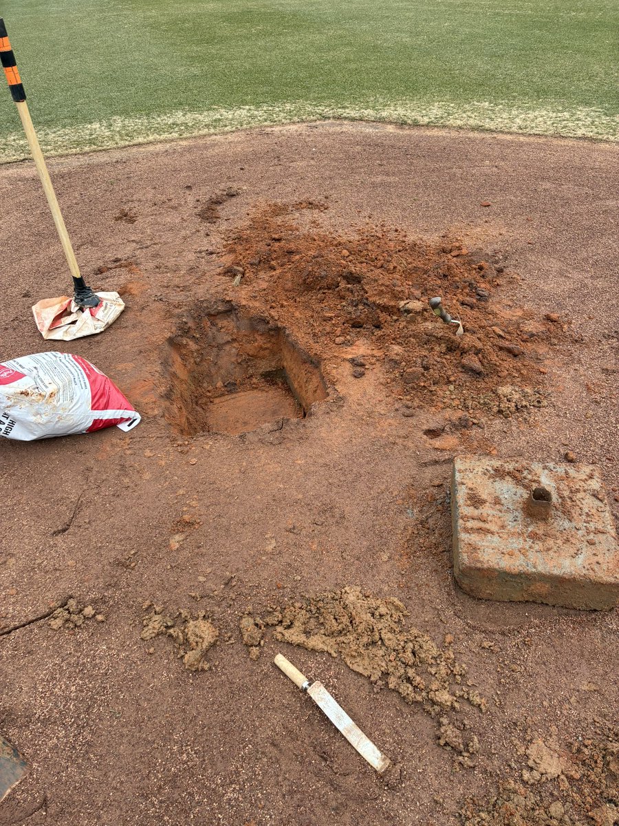 ddease21's tweet photo. Raising base anchors and refurbishing the BP mound. Practice begins Wednesday. https://t.co/AcZ6okNFHW