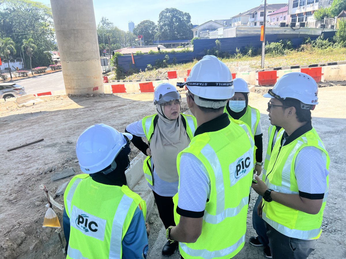 pmrt_package2's tweet photo. 30.1.2026

Sesi walkabout telah dijalankan dengan tujuan utama untuk meneliti dan membincangkan proposal cadangan kawasan baharu VAC (Vernicular Arch Culvert). https://t.co/vr80JOjTok
