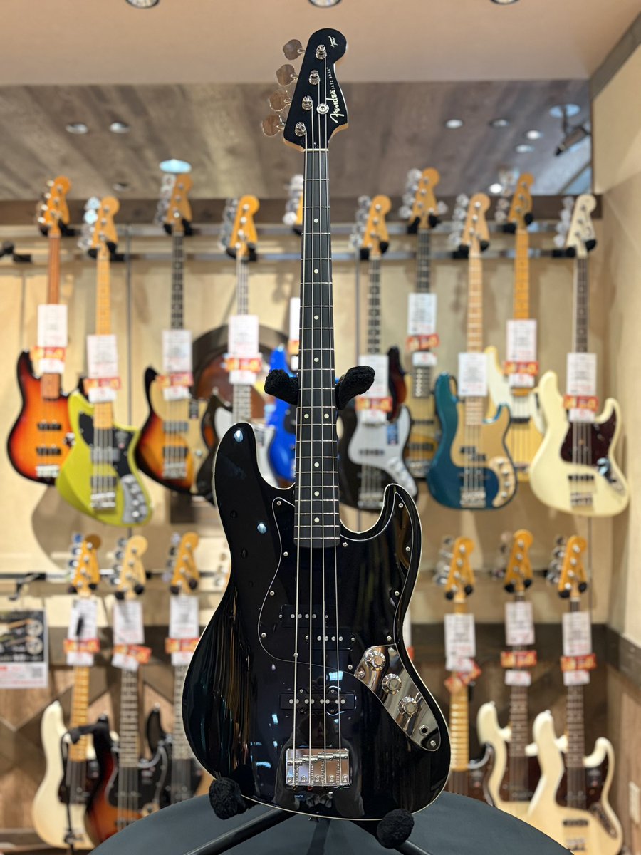 Fender Japan / AJB Black fender japanの人気シリーズエアロダインが
