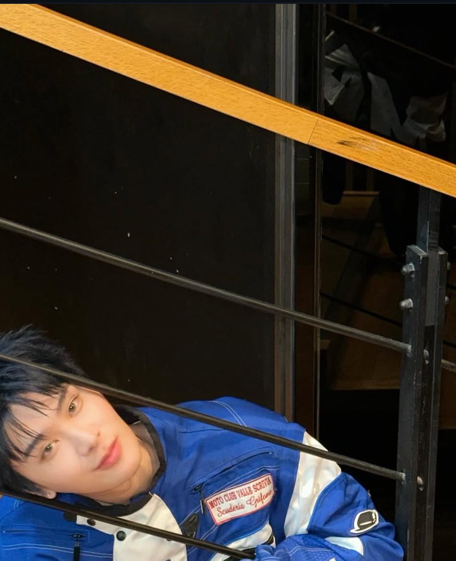 sober4thisshit's tweet image. ห่ะ อันนี้คือน้องเน้กถ่ายรุปให้น้องไทย หรือนางแค่ยืนอยุ่ตรงนั้นเฉยๆ...