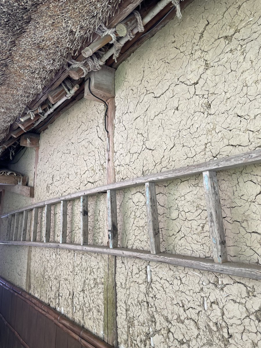 小鹿田焼のギャラリー、鹿鳴庵

日田の皿山で探してみてください。

大分県の文化ガイドはこちらからお問い合わせください。

wanderjpn.com

#千年の旅　
#日本文化体験
#九州観光
#伝統工芸
#民藝