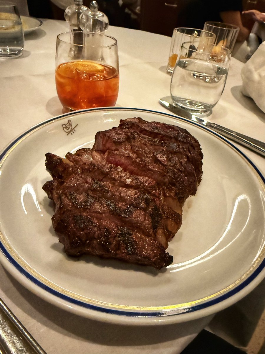 Sarah_sah_sass's tweet image. Cipriani Las Vegas at the Wynn #cipriani #lasvegas #thewynn #wynn