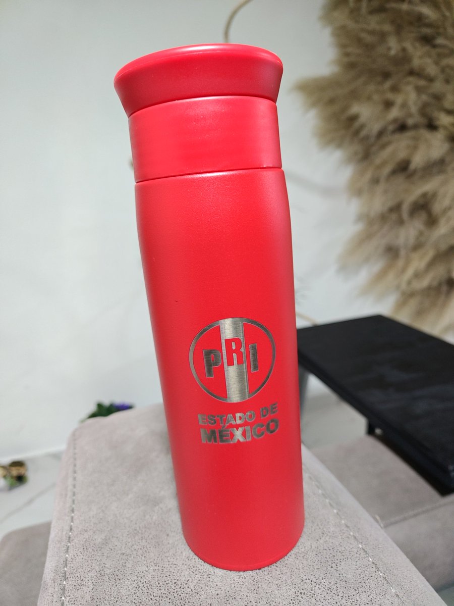 RulesBenitez's tweet photo. La historia se cuenta sola, gracias @ARTUROCK_HE por el detalle para mí #Cafeina diaria. https://t.co/6i3Dt4lA5Y