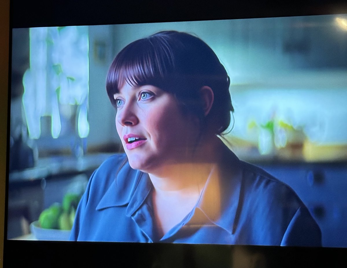 This new Netflix true crime doc the Investigation of Lucy Letby has an AI person retelling this real person’s story of when their newborn was killed. Wtf are we even doing anymore?? Hire a REENACTMENT ACTRESS or just show a pic of the person on screen like?? This shit is so foul