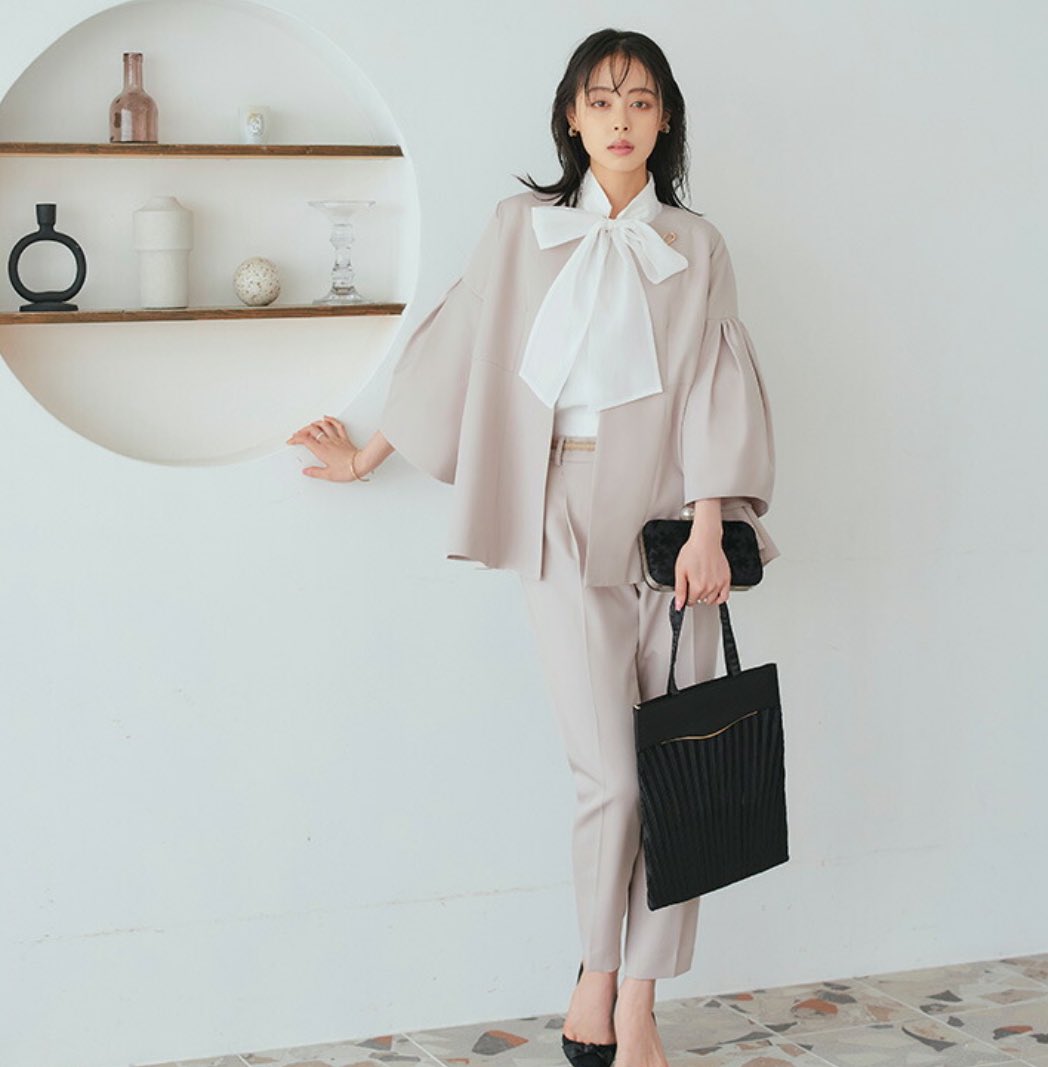 twindd7's tweet image. 入園式の服やっぱりこれにしようかなぁ
この色S売り切れだから他の色になるけども。明るい色着たいんだけどなぁ