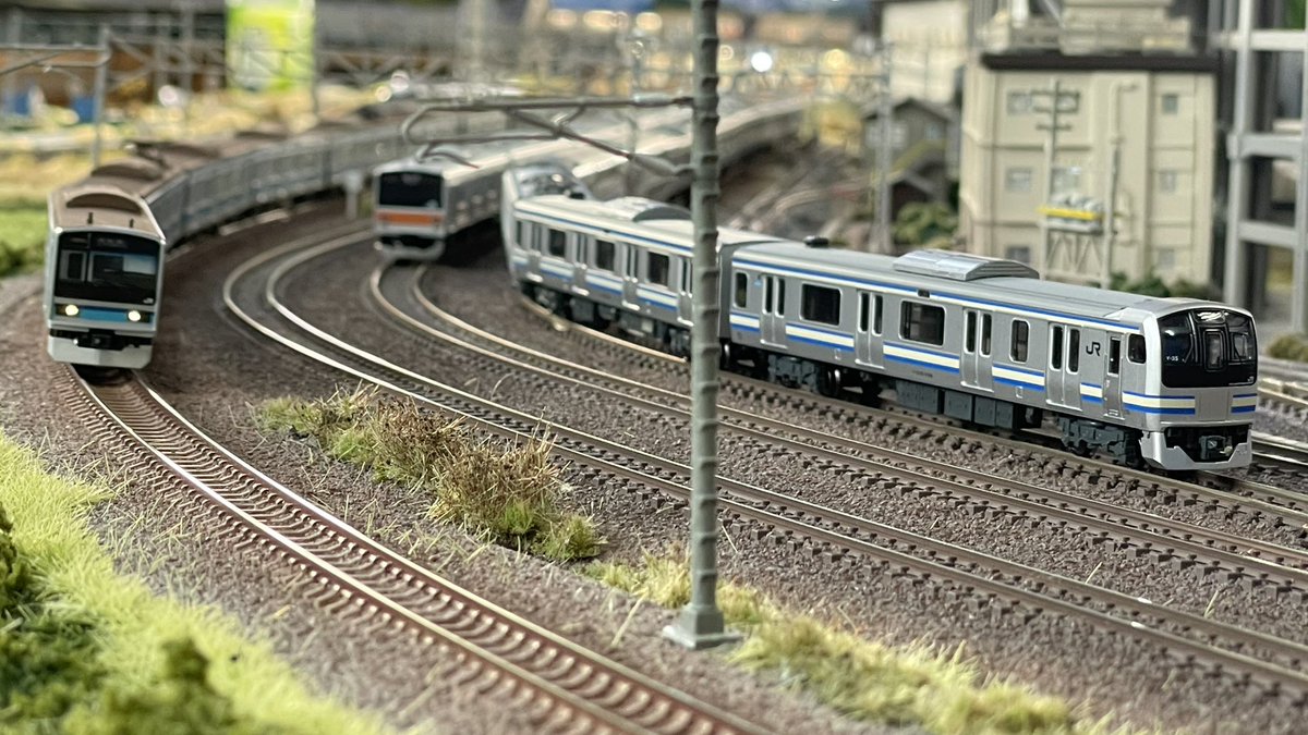 【東京・本店4階】昨日ご来店のお客様②

E261系サフィール踊り子、E231系800番台などです！

※ 3-5番線使用

#リカラー #Re_Color #鉄道模型 #ｎゲージ  #レンタルレイアウト