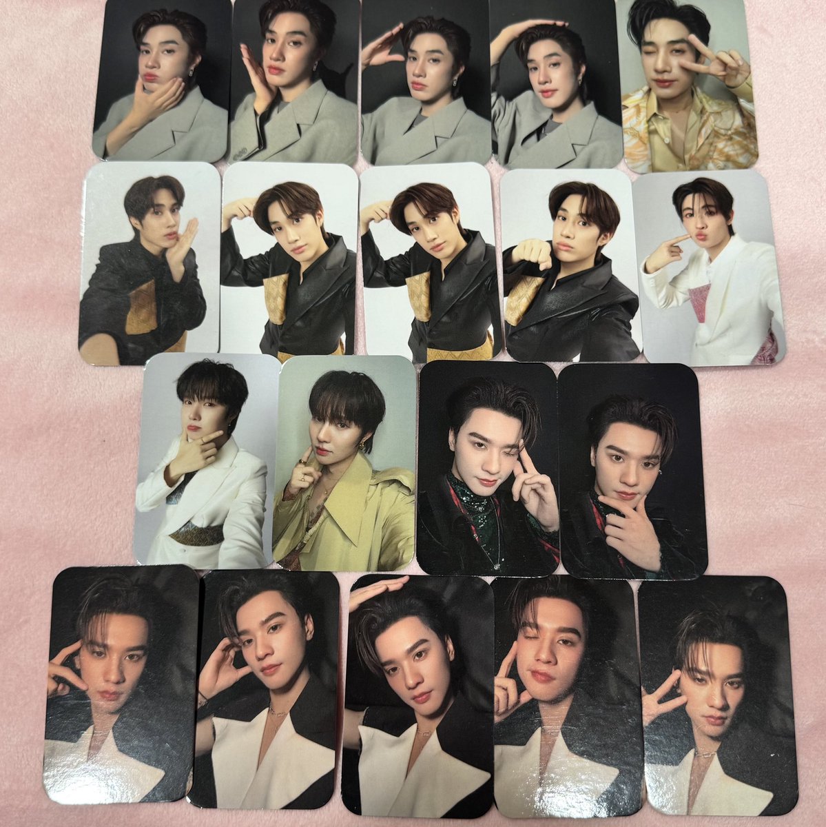 พร้อมส่ง Random selfie card 

เซลฟี่ เก่ง น้ำปิง เติ้ล เฟิร์สวัน A / B Ver.
ใบละ 70 บาท

📮ค่าส่ง 30 / 3 ใบขึ้น ไปส่งฟรี

🎀 DM ได้เลยค่า บางใบหลุดจองมาา

#ตลาดนัดเขมจิรา #ตลาดนัดเติ้ลเฟิร์สวัน #ตลาดนัดเก่งน้ำปิง #เขมจิราที่อิมแพค #KhemjiraConcert 
#KhemjiraTheGoldenTimeConcert