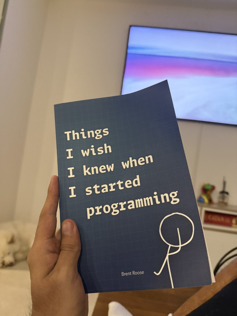 afpinedac's tweet photo. @brendt_gd  really cool book! Greetings from Colombia 🇨🇴 https://t.co/bv0Hr1NilO