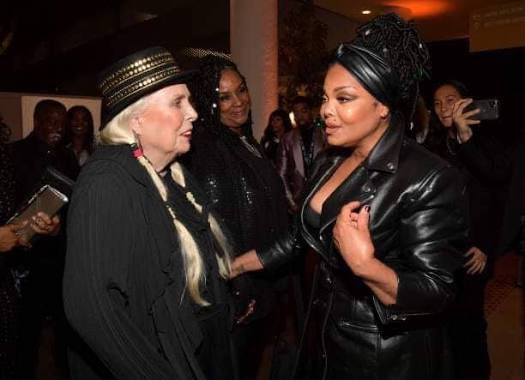 Joni Crave 🤍 tweet media