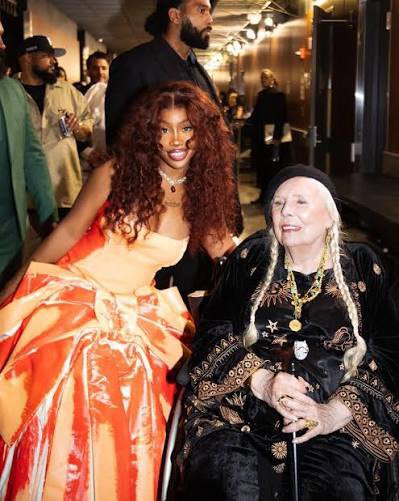 Joni Crave 🤍 tweet media