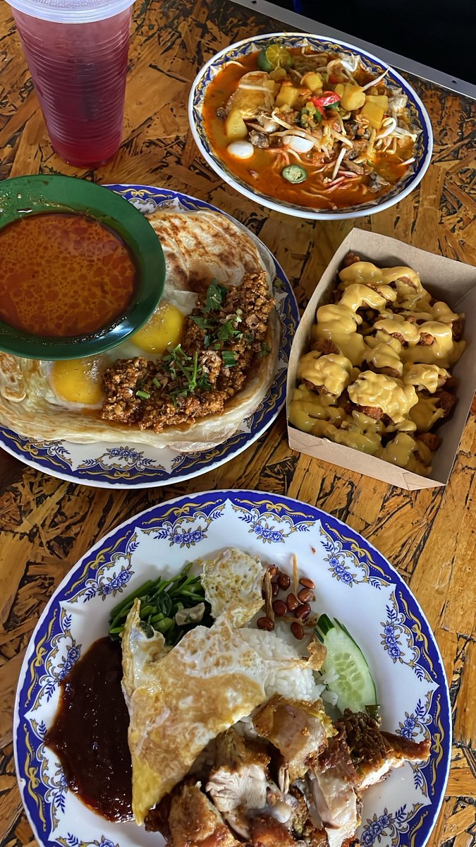 wydsetan's tweet photo. Roti canai kayu arang https://t.co/oVHonfLqQG