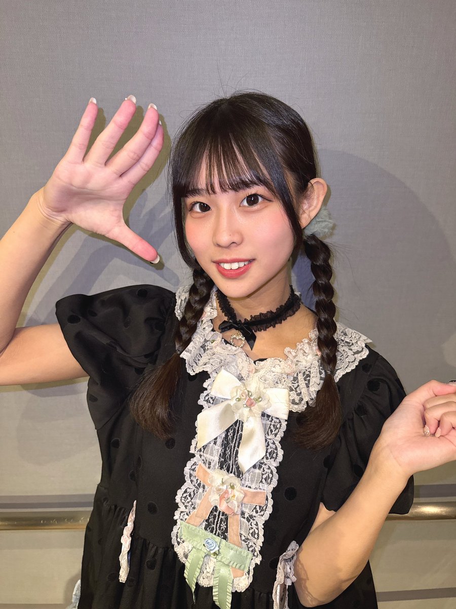 おはなーちゃん☀️ 金曜日だー！！！明日会えるね♡