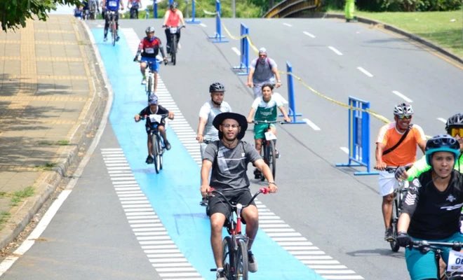 (v)lo urbano tweet media