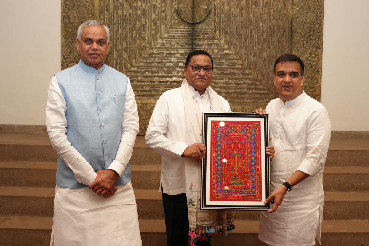 sanghaviharsh's tweet photo. Under the leadership of Gujarat Governor Shri @ADevvrat ji, meaningful and constructive interaction was held in Colombo with Sri Lanka’s Minister of Foreign Affairs, Foreign Employment and Tourism, Hon. Vijitha Herath.

Expressed gratitude for the overwhelming public response and deep reverence shown towards the Holy Devnimori Relics Exposition of Lord Buddha. Discussions also focused on strengthening people-to-people connect and enhancing cooperation in the tourism sector between India and Sri Lanka.

The interaction reflects the spirit of Hon. PM Shri @narendramodi ji’s Neighbourhood First policy and the enduring civilizational ties between the two nations.