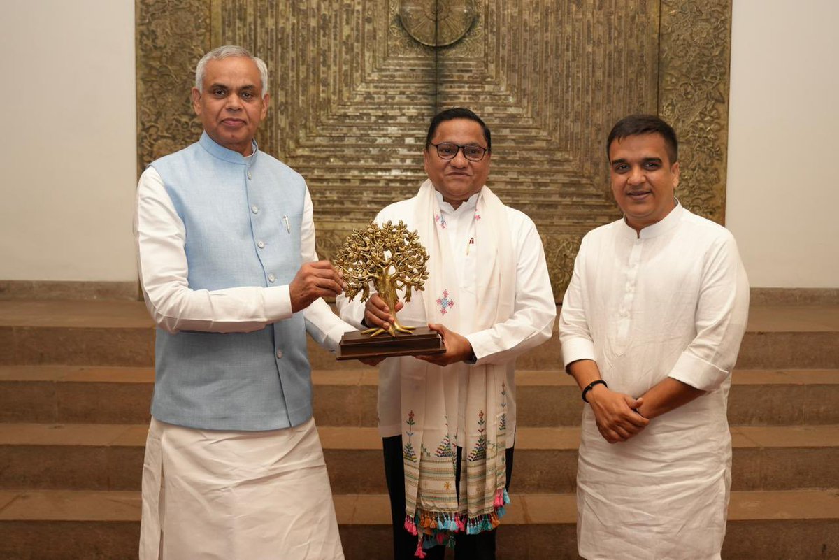 sanghaviharsh's tweet photo. Under the leadership of Gujarat Governor Shri @ADevvrat ji, meaningful and constructive interaction was held in Colombo with Sri Lanka’s Minister of Foreign Affairs, Foreign Employment and Tourism, Hon. Vijitha Herath.

Expressed gratitude for the overwhelming public response and deep reverence shown towards the Holy Devnimori Relics Exposition of Lord Buddha. Discussions also focused on strengthening people-to-people connect and enhancing cooperation in the tourism sector between India and Sri Lanka.

The interaction reflects the spirit of Hon. PM Shri @narendramodi ji’s Neighbourhood First policy and the enduring civilizational ties between the two nations.