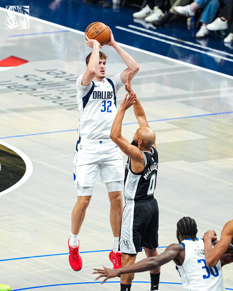 Cooper Flagg has recorded his fourth straight 30-point effort tonight against the Spurs. 

He joins Michael Jordan, Bernard King, Allen Iverson and Jalen Green as the only rookies since the NBA/ABA merger (1976-77) to record 30+ points in four-or-more consecutive games.