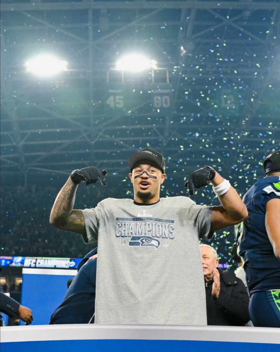 cashmoneydrunk's tweet photo. YOUR OFFENSIVE PLAYER OF THE YEAR https://t.co/HFvdt9NCwA