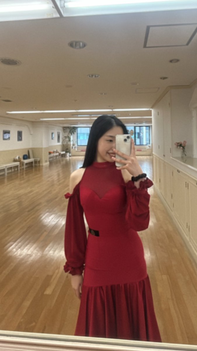 mk_army01's tweet photo. カラーチェンジ可能な上下セパレートタイプの練習着‼️
ワンピースではないため、他の練習着と合わせることも可能です✨ 

@fourseasons_103 🤍✨

#社交ダンス #競技ダンス #社交ダンスドレス https://t.co/lJ3uQJRnSX