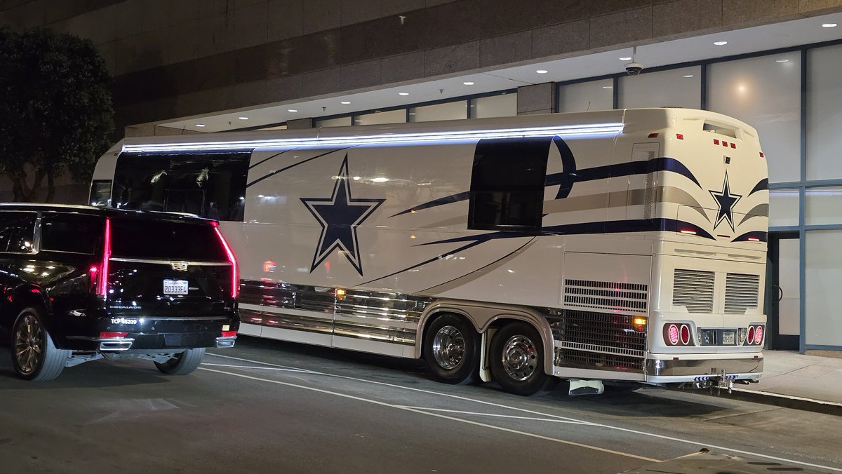 SamMonsonNFL's tweet photo. Closest the Cowboys have been to the Super Bowl in 30 years https://t.co/JePGqHwszC