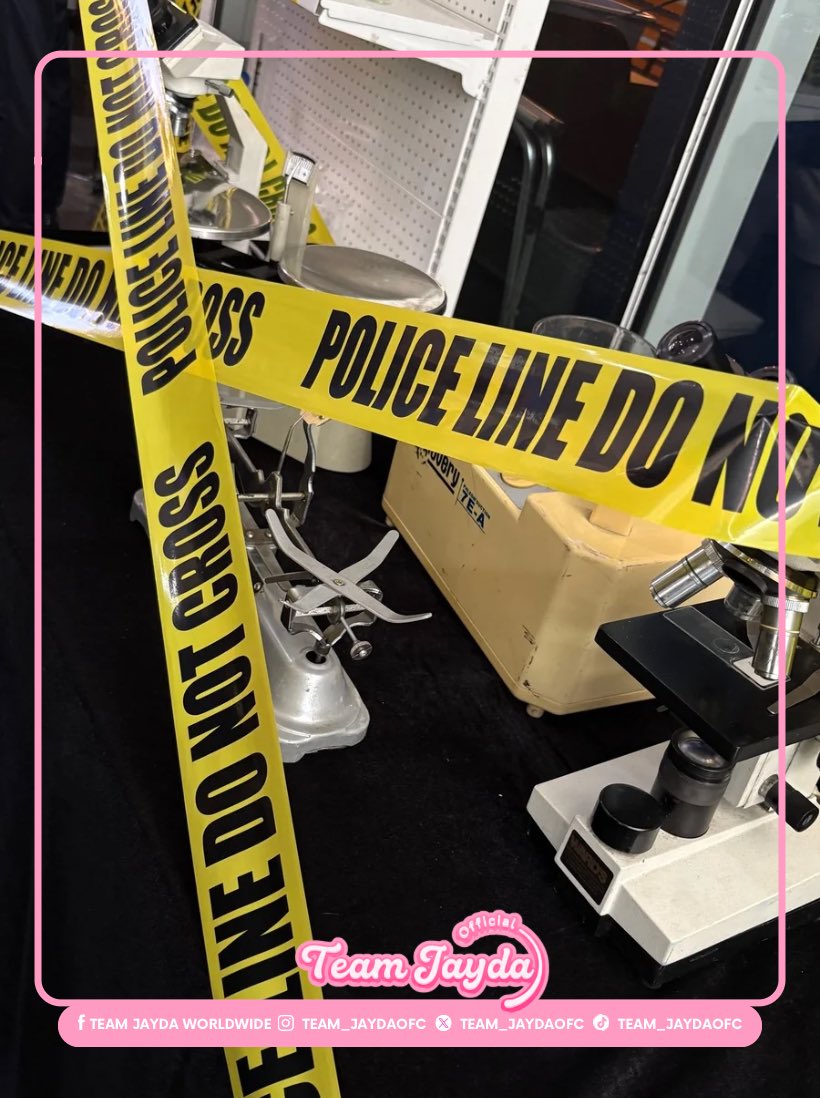 Team_JaydaOFC's tweet photo. Ooo okay, noir hat on ๐ต๏ธโโ๏ธ
A detective, a sealed crime scene, and a truth that refuses to stay buried.
๐ Project Loki on Viva One and Cignal Play this February 21, 2026!
PROJECT LOKI MYSTERY BEGINS
#jayda #teamjayda #projectloki #vivaone #ProjectLokiGrandMediaConference https://t.co/iW4cKQzYxI