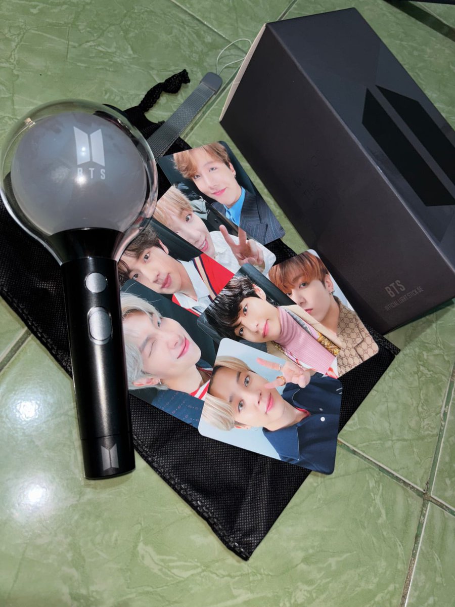 lemooonteea's tweet photo. WTS LIGHTSTICK BTS VER 3

hallo army! disini aku mau bantu temen jual ls bts ver 3, baru dia beli di bulan juli pas jastip konser seokjin, belum pernah dipakai dan masih mulus
💸 650k (bisa nego)
📍domisili palembang
kalo ada yg minat bisa dm aku yaa
#wtslightstickbts #BTSARMY https://t.co/Kx22dcAemF