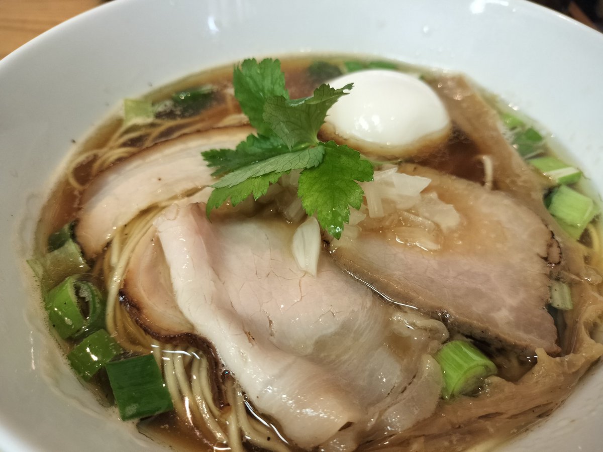 110Mpower's tweet photo. 久しぶりの鶏と魚
煮干味玉細麺 https://t.co/NlhsSu8BdR