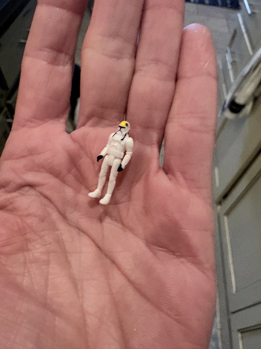 Night friends … looked for this mofo all day and finally found it..😮‍💨….. why is it so small why😩