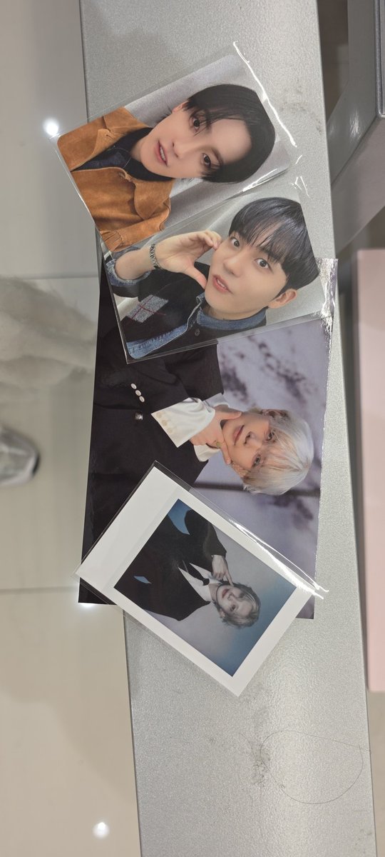 Hayuu_twt's tweet photo. Searching for Mingi one #ATEEZ #에이티즈
#GOLDENHOUR
#GOLDENHOUR_Part4
#GOLDENHOUR_Part4_POPUP
#사운드웨이브 https://t.co/CqsDBiUmwb