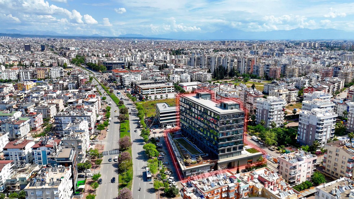 yucellsoner's tweet photo. Ali Peçen Plaza – Kurumsal Kullanıma Uygun Ticari Alan | Prestijli Lokasyon

Antalya’nın ticari hareketliliği en yüksek akslarından birinde konumlanan Ali Peçen Plaza, kurumsal firmalar ve profesyonel yatırımcılar için güçlü bir vitrin sunar. Modern mimarisi, yüksek erişilebilirliği ve çevresindeki yoğun iş potansiyeliyle; ofis, muayenehane, danışmanlık ve şirket merkezi kullanımlarına uygundur.

Öne Çıkan Avantajlar
• Prestijli ve bilinir iş merkezi
• Yüksek görünürlük ve kolay ulaşım
• Kurumsal kullanıma uygun kat planı
• Asansörlü, güvenli ve düzenli plaza yapısı
• Bankalar, AVM’ler, kamu kurumları ve ana ulaşım akslarına yakınlık

Kullanım Alanları
• Şirket merkezi / yönetim ofisi
• Hukuk & mali müşavirlik ofisi
• Sağlık, eğitim ve danışmanlık birimleri
• Yatırım amaçlı, yüksek talep gören ticari mülk

Neden Ali Peçen Plaza?
Lokasyon, marka algısı ve süreklilik… İşinizi büyütürken adresinizin de sizi temsil etmesi gerekiyorsa, doğru yer burası. Kurumsal kiracılar için sürdürülebilir talep, yatırımcılar için ise güçlü geri dönüş potansiyeli sunar.

Detaylı bilgi, kat planı ve randevulu gösterim için iletişime geçiniz.
Mücahit Yücel | VİVA MAX Gayrimenkul