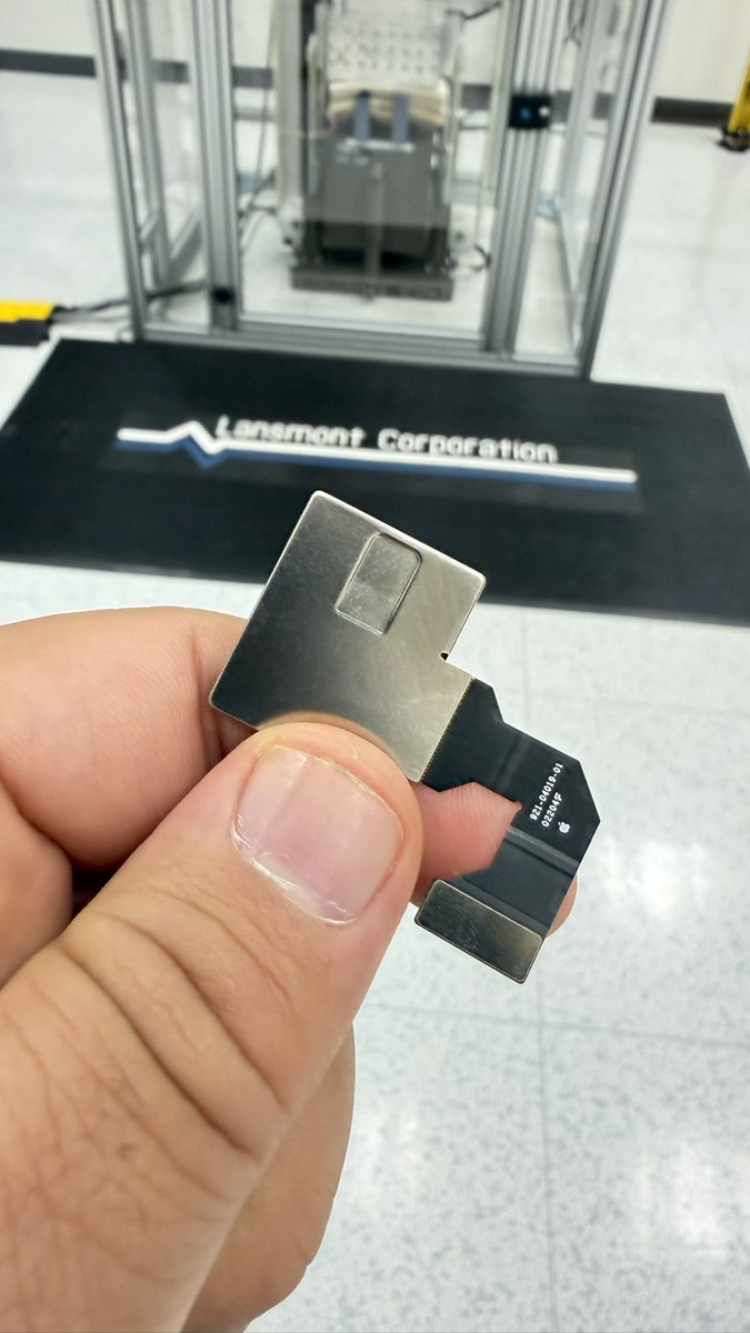 fainalysis's tweet image. Rare and priceless work of art - #iPhone camera module. Gold standard of #smartphone photography and #durability 

@Apple