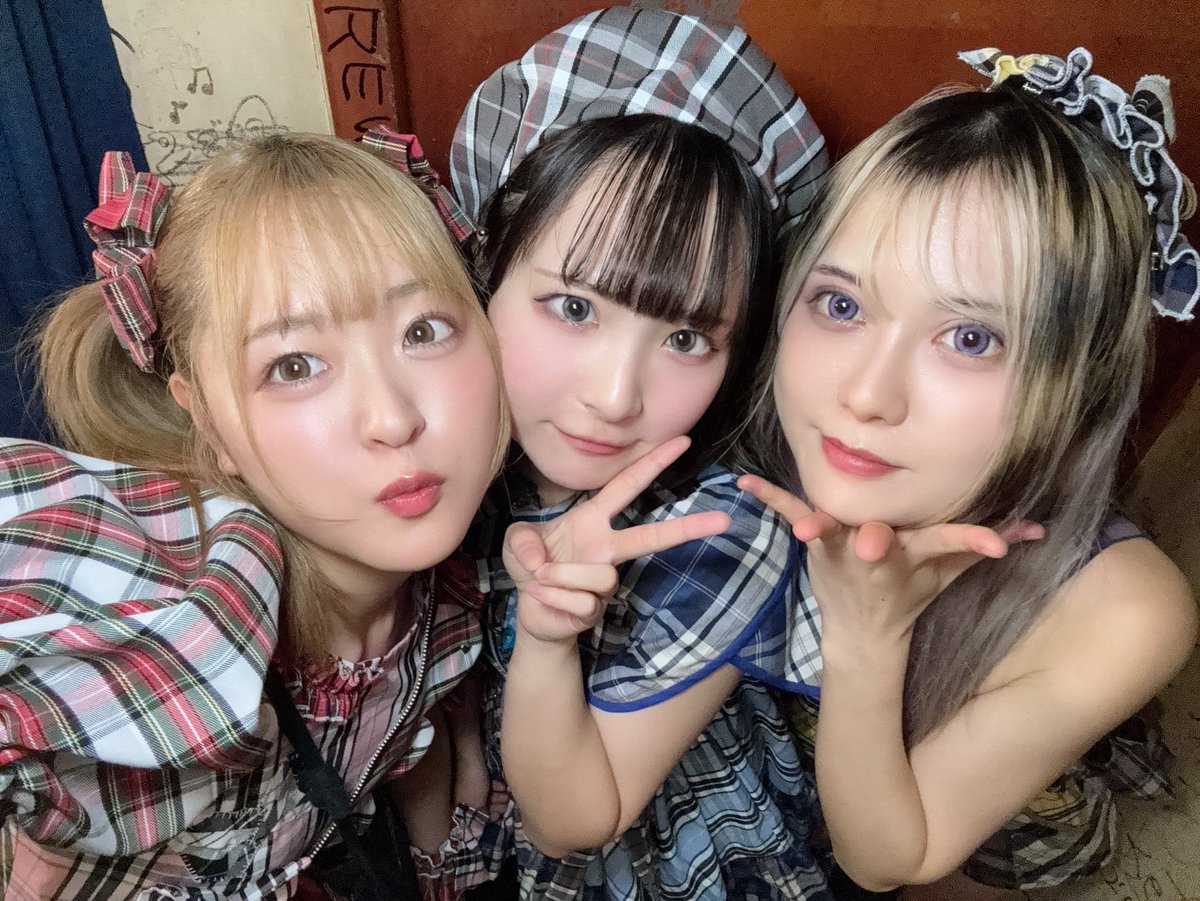 おはわー！☁️ ついに明日ー！！沖縄ー！！！ 超たのしみ！！！ いー