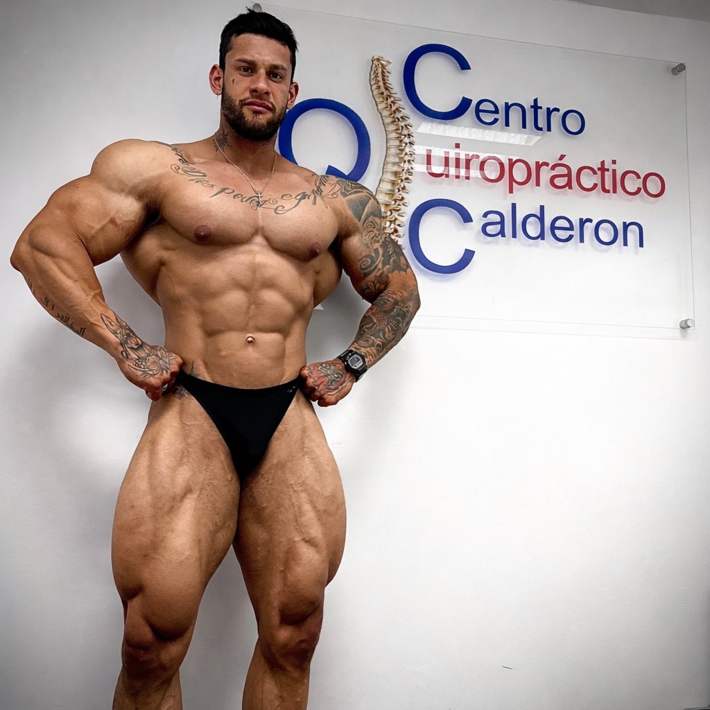 muscleloverss's tweet photo. Que pason con el alguien sabe ? https://t.co/9Ps8J9eYZY