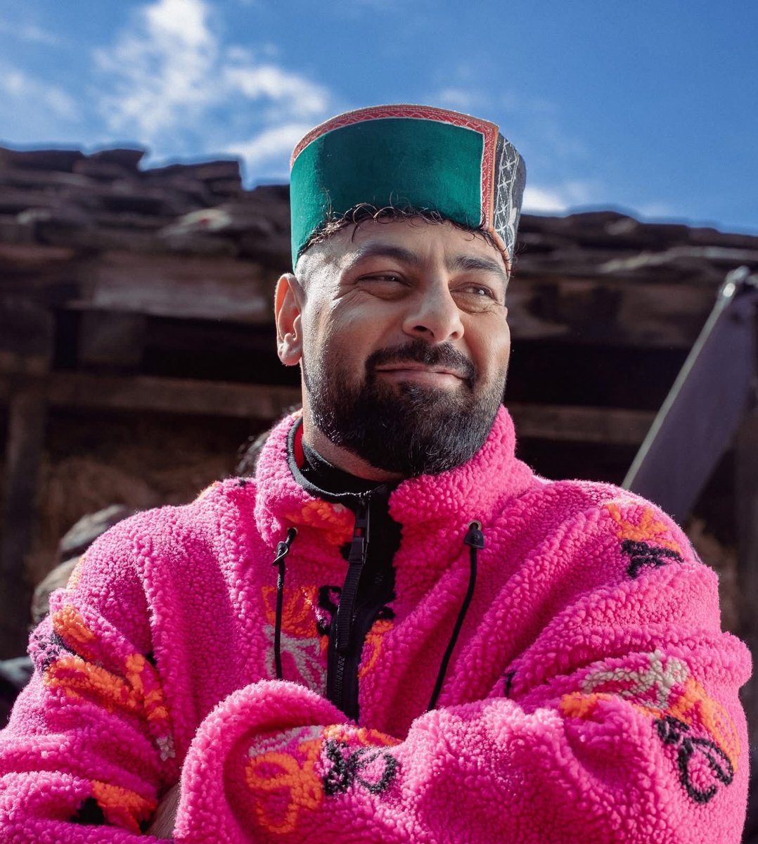 themodernhp's tweet photo. The hills seem to be the backdrop for Badshah’s upcoming song. https://t.co/elF5jjOpTa