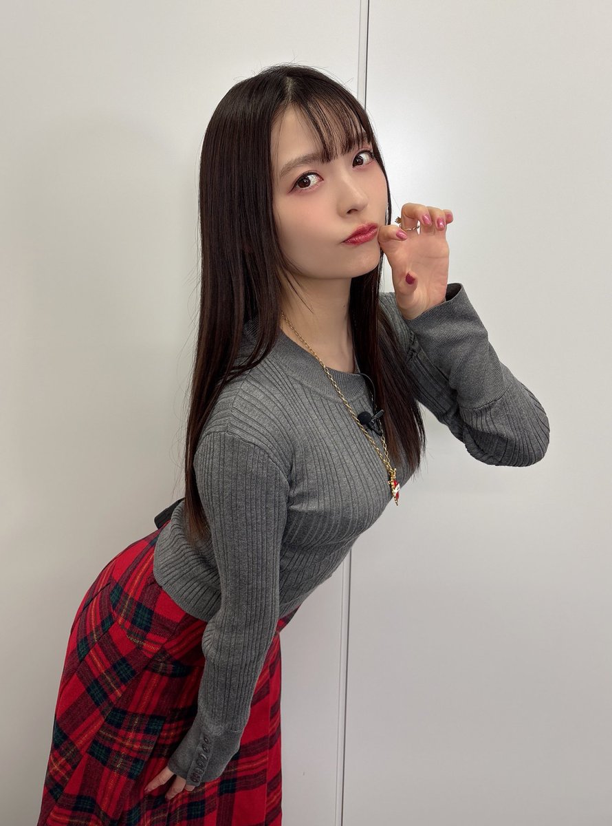 上坂すみれの服のオタク (@yoishirebito_) / Posts / X