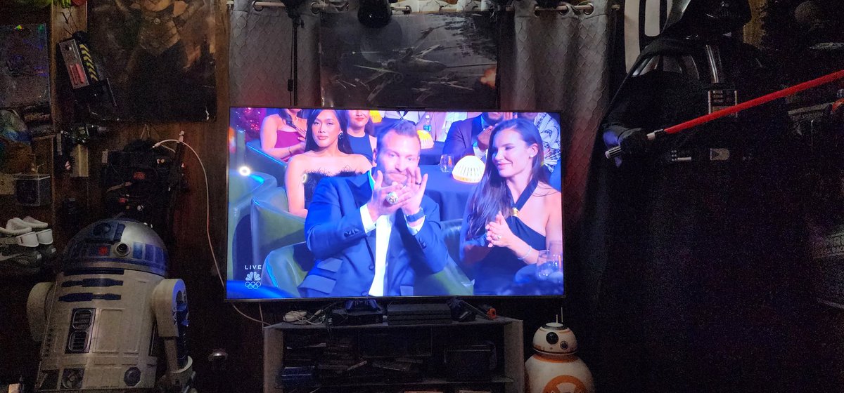 SportsRamilia's tweet photo. McVay and Puka watching Matthew Stafford win the SB Mvp, and McVay almost burst out with a Rick Flair "woo!" When Stafford announced he's returning to the Rams next season, "to kick ass at Sofi!" 💪
🐏 🏠 https://t.co/HGLxxYmF9a