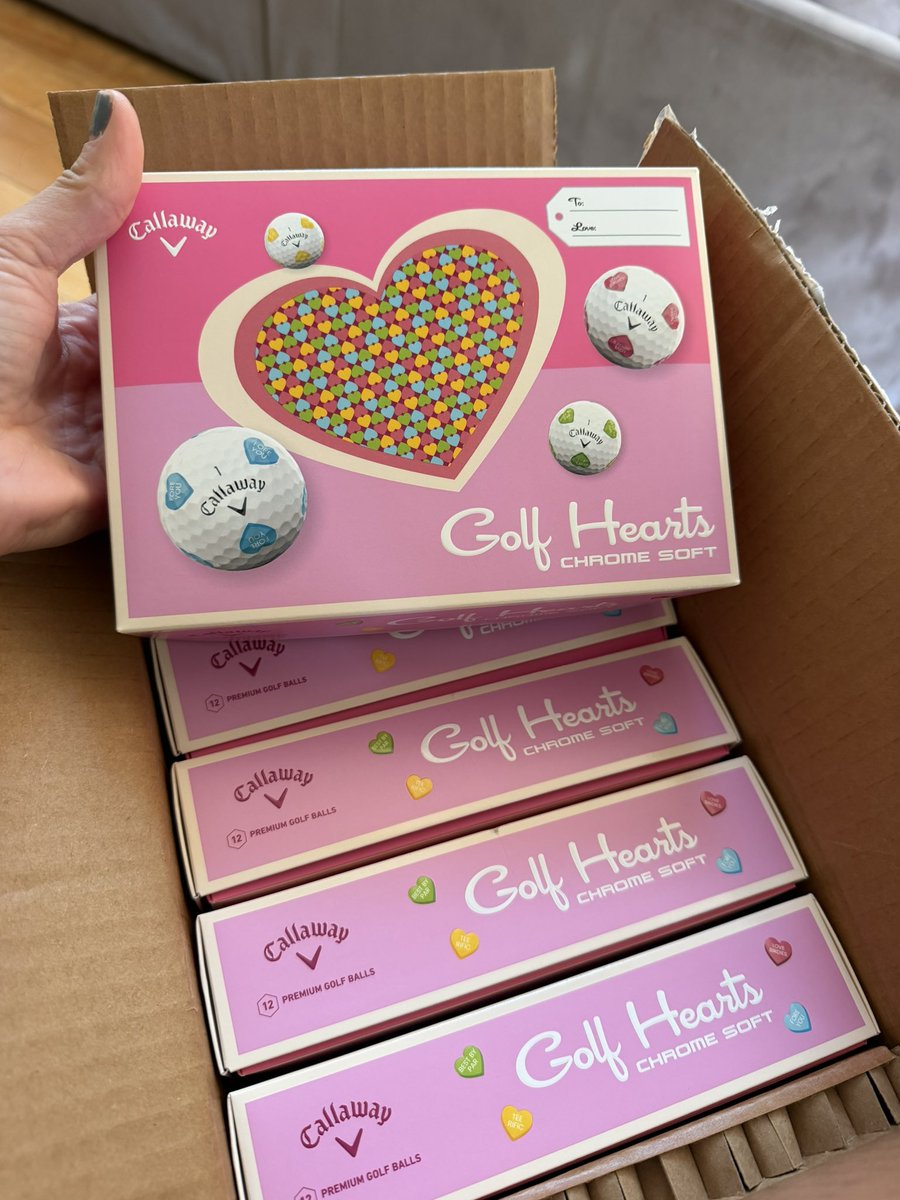 AustinPehrson1's tweet image. Valentine’s Day gift from @callawaygolf.

#PandaGolf 
#GolfLife 
#UsKidsGolf