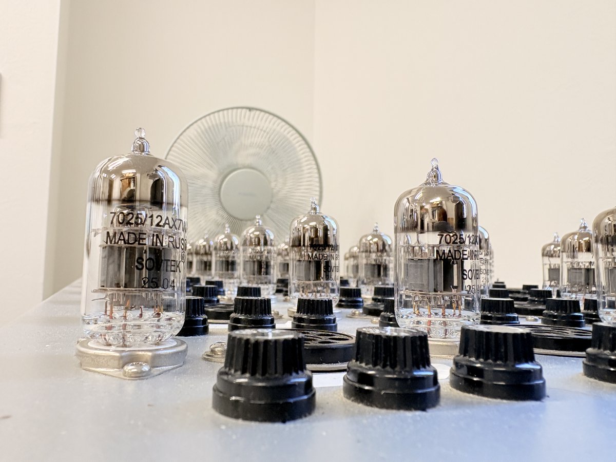 SOVTEK 7025/12AX7WAは丸みや粘りのコンプレッションが効いた音色が