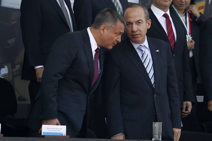 agoga3's tweet photo. @TaniaLariosMX @Claudiashein @raultorres_mx @CPAC La #PANdillaDeDelincuentes hoy #PANconLoMismo y el PRI RIP #PRIRIP el peor partido de México comandados por el DICTADOR #NOPALITO https://t.co/Ev9xHlc0Xj