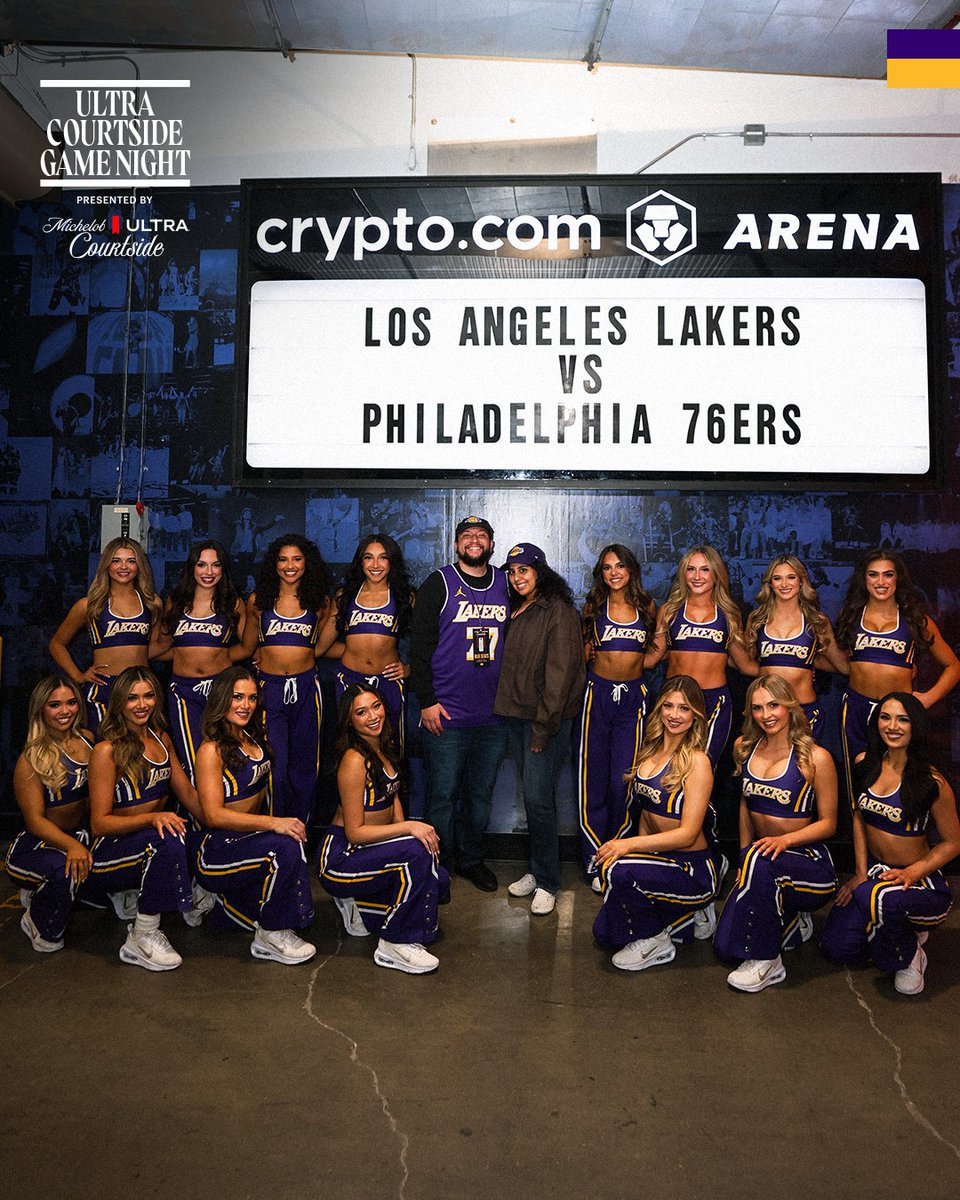 Lakers's tweet photo. Views from #ULTRACourtside.

Cheers to our @MichelobULTRA Game Night Experience winners! https://t.co/c9U4E5bNCu