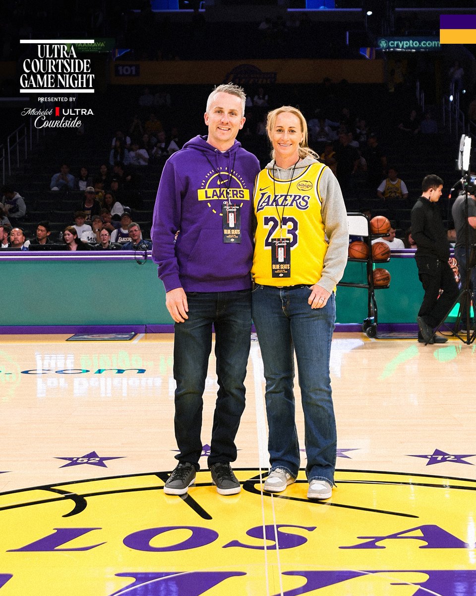 Lakers's tweet photo. Views from #ULTRACourtside.

Cheers to our @MichelobULTRA Game Night Experience winners! https://t.co/c9U4E5bNCu