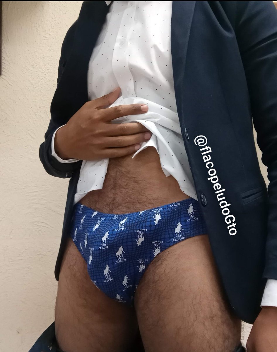 Me la chupas debajo del escritorio?