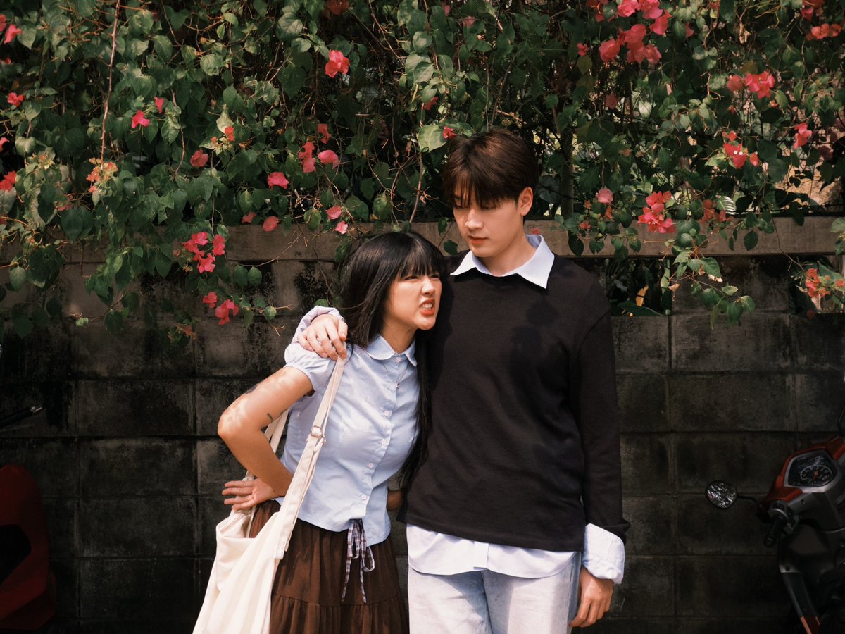 epnewsonline's tweet image. วาเลนไทน์นี้คนมีคู่ต้องเปิด คนโสดโปรดระวัง! TEMI ชวนคลั่งรักขั้นสุด 
ในซิงเกิลใหม่ “อวดคนทั้งโลก (flex the world)”

#อวดคนทั้งโลก  
#flextheworld  
#TEMI
#kiddorecords

🔗 facebook.com/share/17kZ78RA…