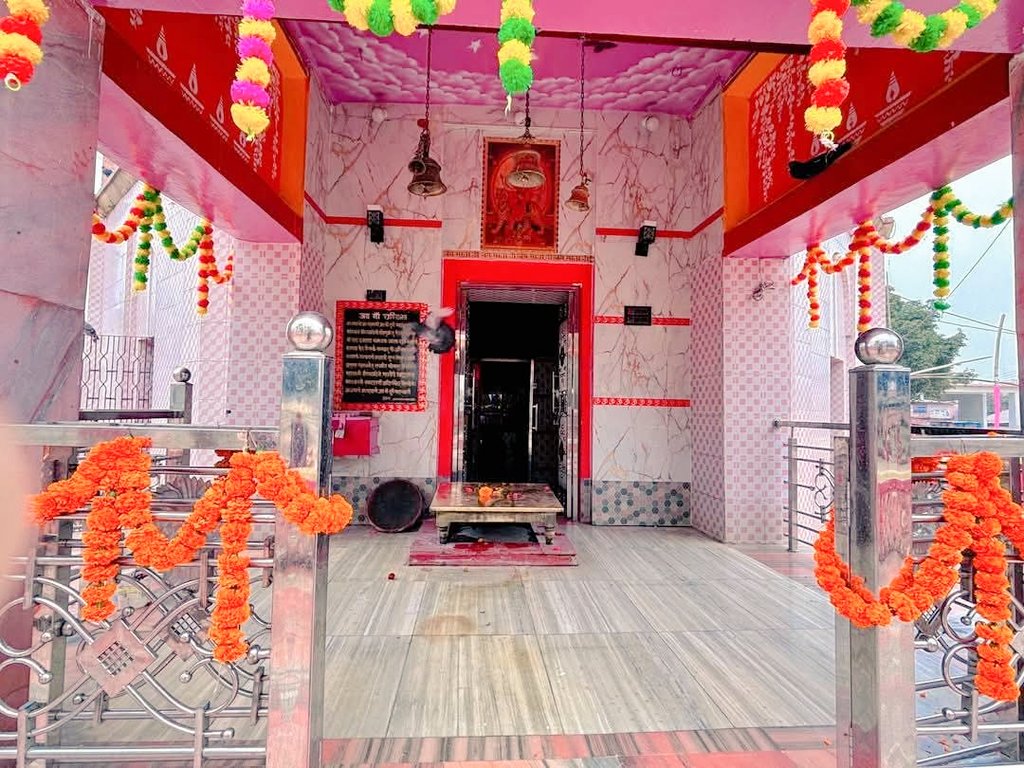 _PrinceGaurav's tweet photo. @TourismBiharGov @nildeoreIAS @ArunshankarP सहरसा का प्रसिद्ध शक्तिपीठ मां चंडी स्थान बिराटपुर। https://t.co/MuHeUR7m4b